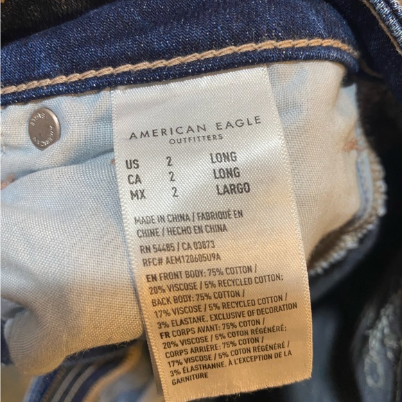 AE Strigid Ripped Mom Jean - Picture 5 of 5